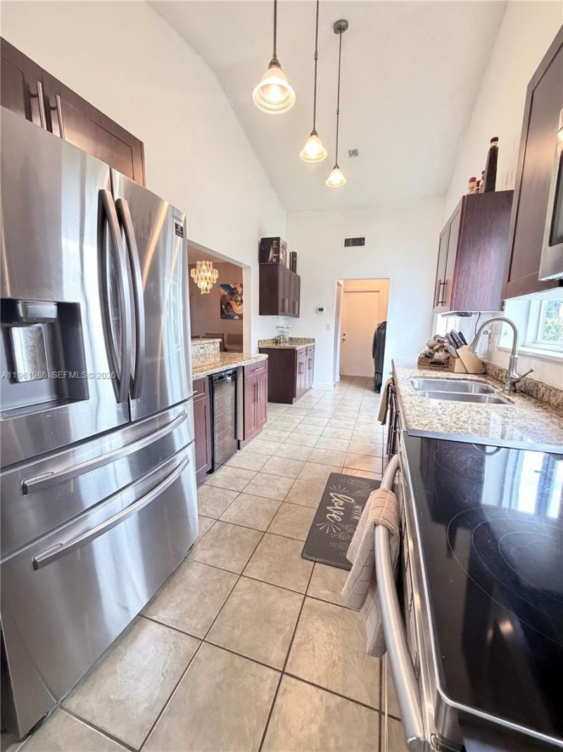 9425 NW 46th St, Sunrise, FL 33351 Photo