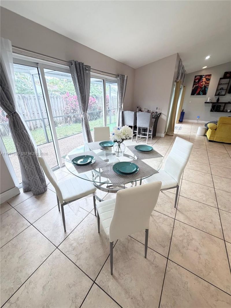 9425 NW 46th St, Sunrise, FL 33351 Photo