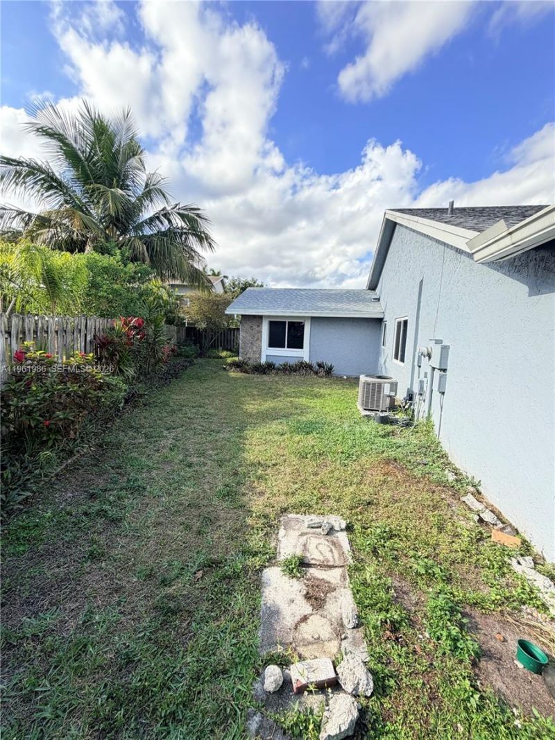 9425 NW 46th St, Sunrise, FL 33351 Photo