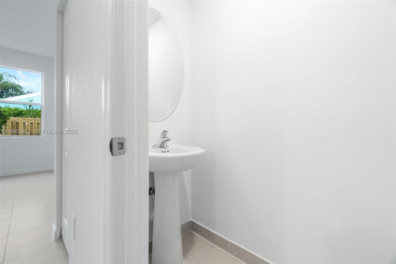 1870 SE 26th Ter, Homestead, FL 33035 Photo