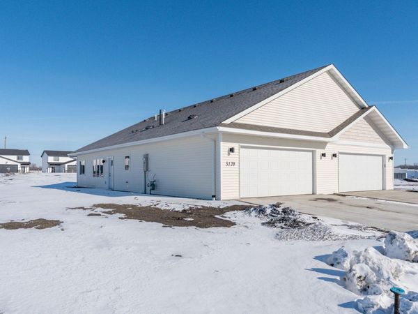 3120 & 3122 Noble Drive, Mankato, MN 56001