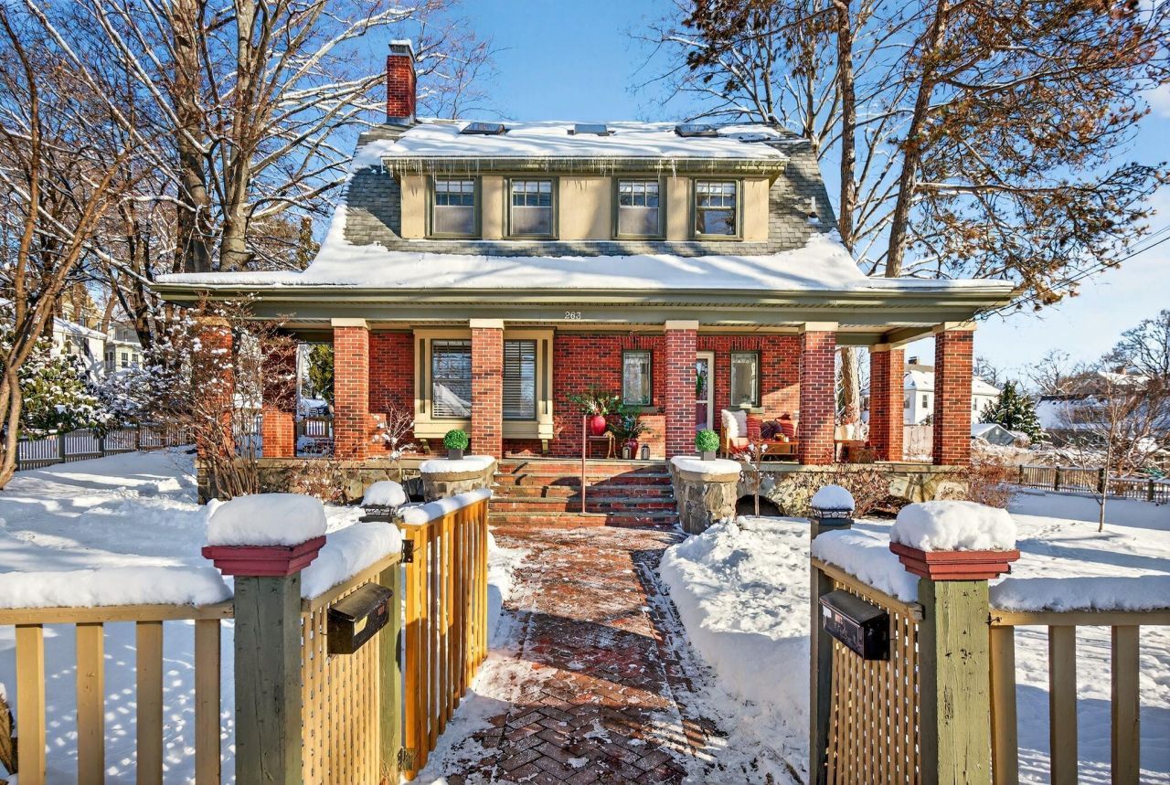 263 Brighton Avenue, Portland, ME 04102 Main Photo