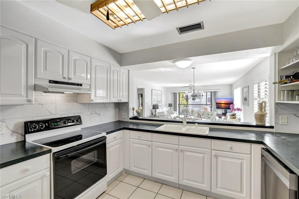 910 Vanderbilt Beach Rd, Unit 325W, Naples, FL 34108 Photo