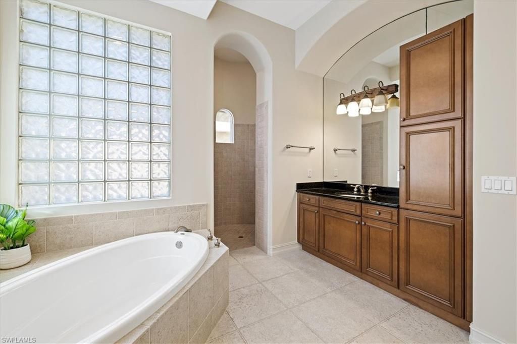 9094 Sahalee Ct, Naples, FL 34113 Photo