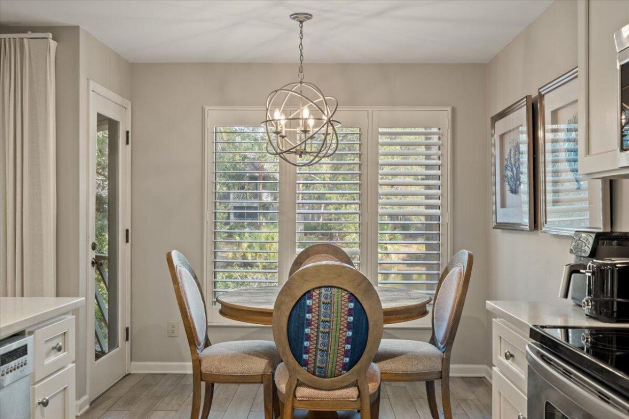 4755 Tennis Club Lane Photo 11