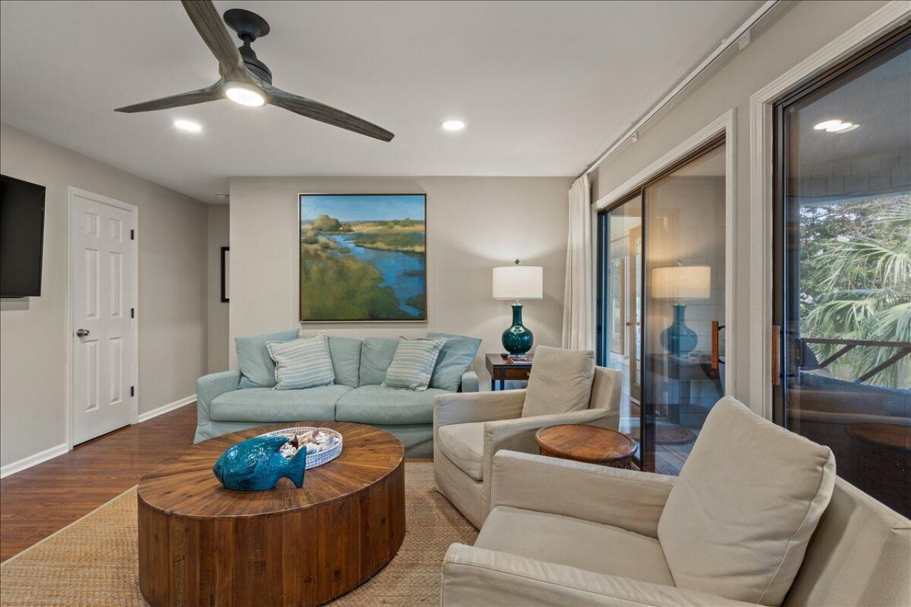 4755 Tennis Club Lane Photo 19