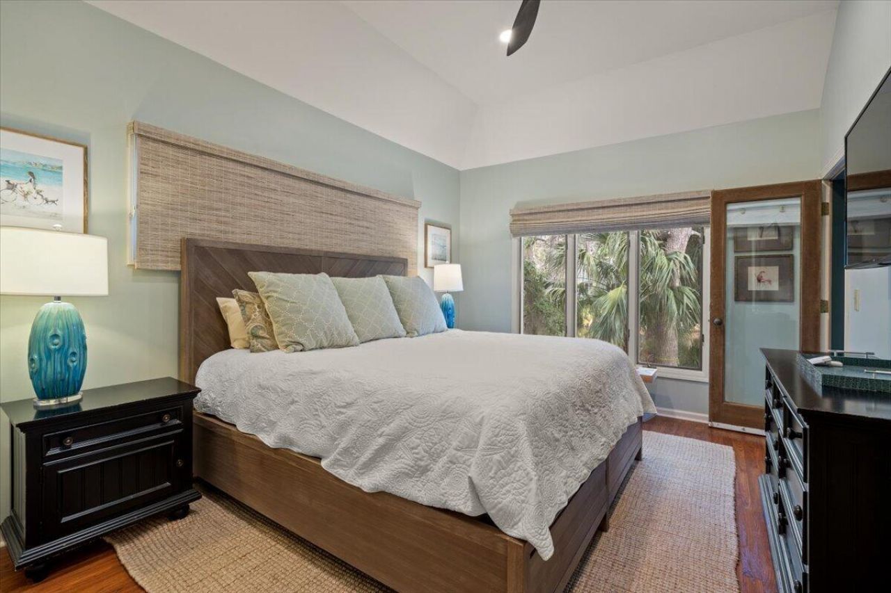 4755 Tennis Club Lane Photo 25