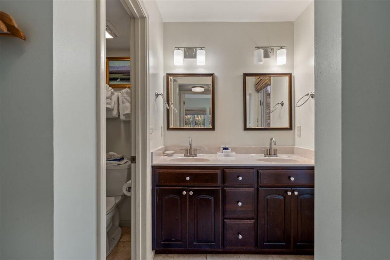 4755 Tennis Club Lane Photo 29