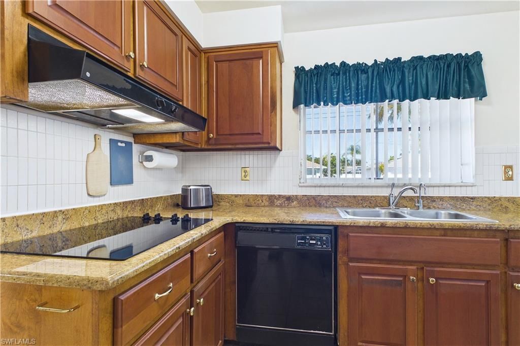 2306 SE 15th Ter, Cape Coral, FL 33990 Photo