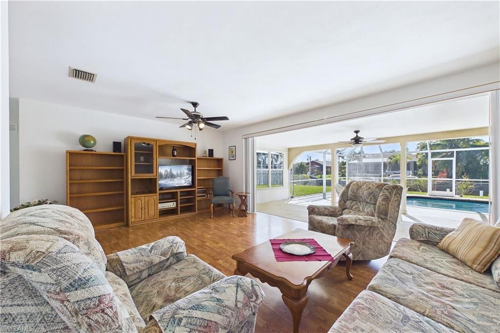 2306 SE 15th Ter, Cape Coral, FL 33990 Photo