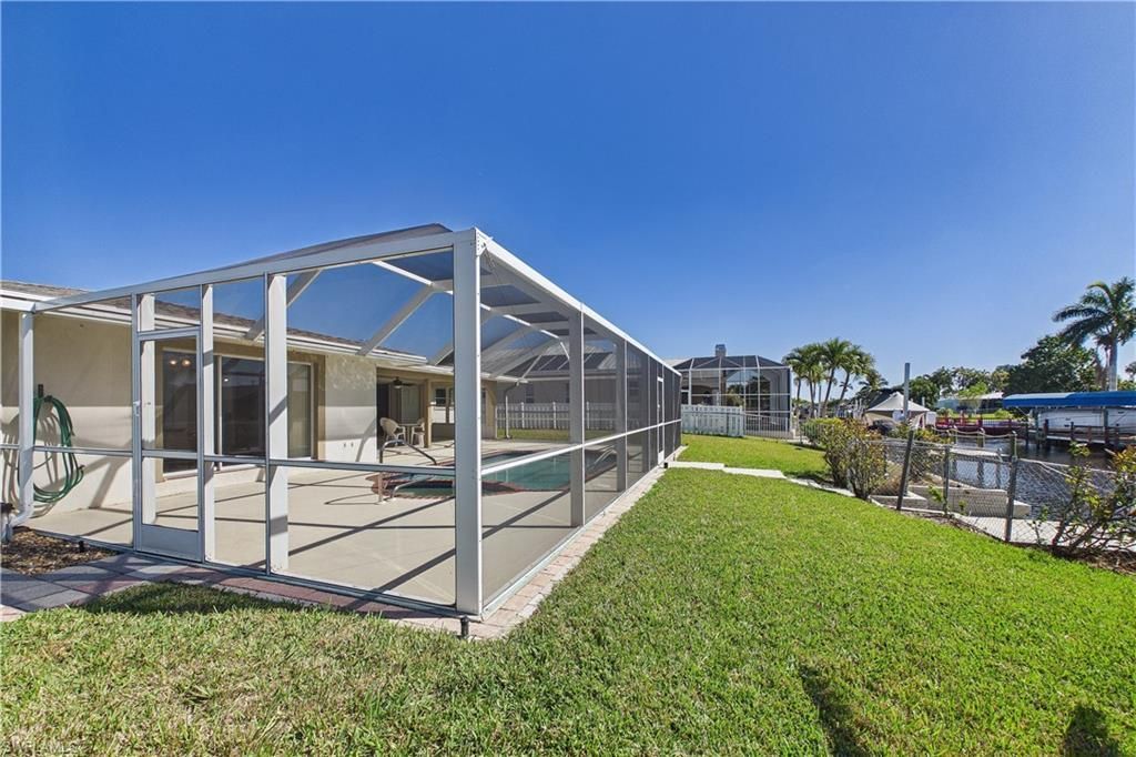 2306 SE 15th Ter, Cape Coral, FL 33990 Photo