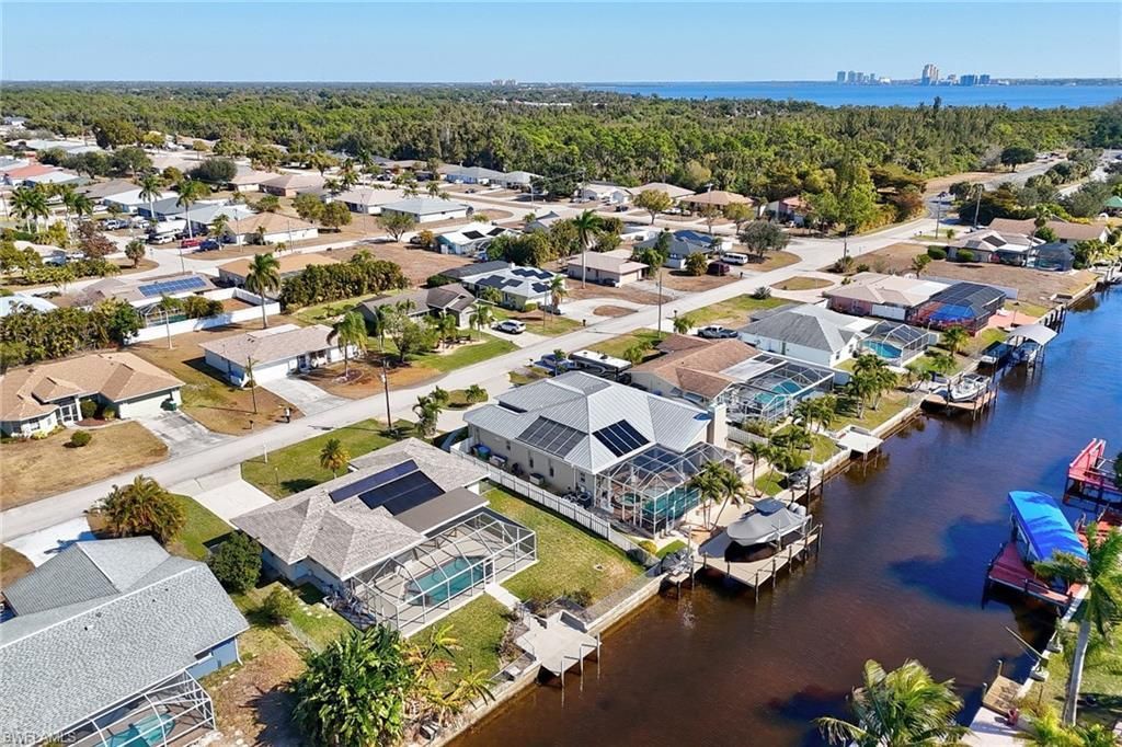 2306 SE 15th Ter, Cape Coral, FL 33990 Photo