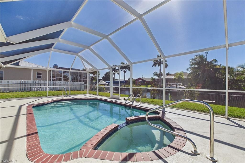 2306 SE 15th Ter, Cape Coral, FL 33990 Photo