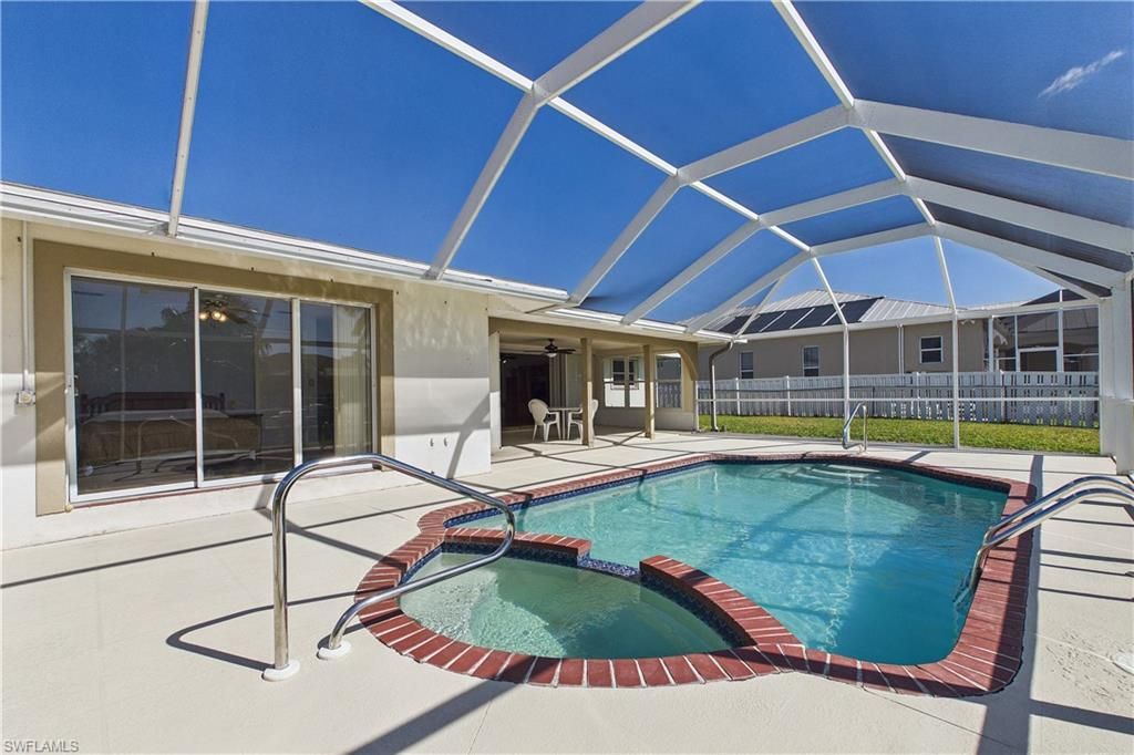 2306 SE 15th Ter, Cape Coral, FL 33990 Photo