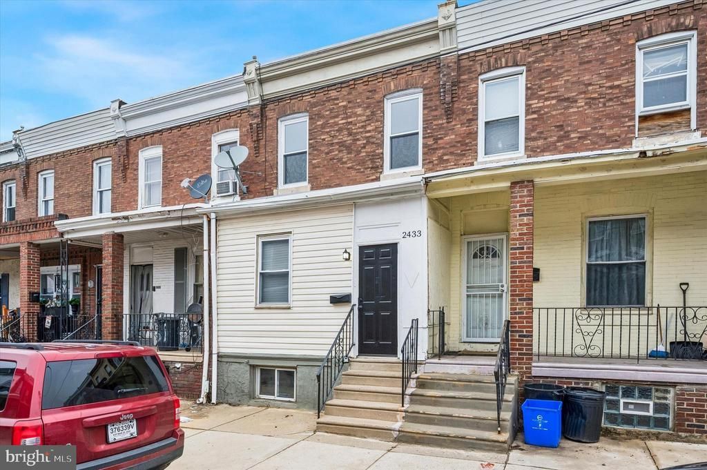 2433 S Millick Street, Philadelphia, PA 19142 Main Photo