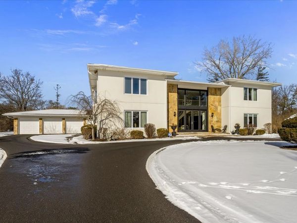 2045 Kipling Court, Highland Park, IL 60035