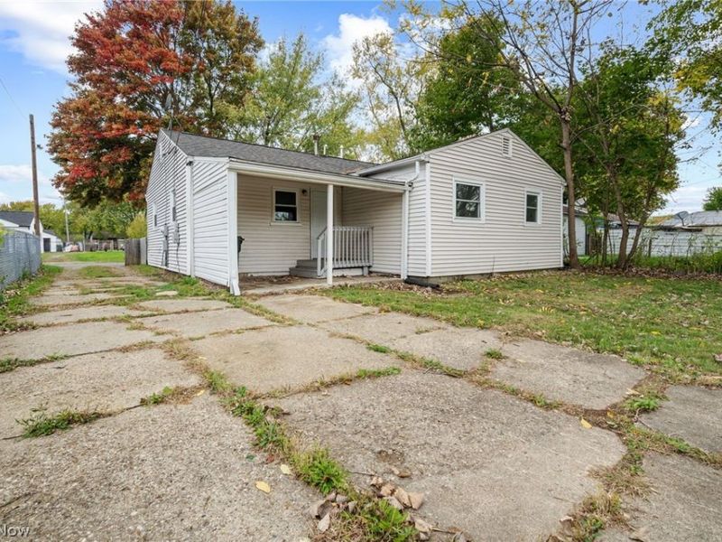 2012 Endrow Avenue NE, Canton, OH 44705 Photo 21