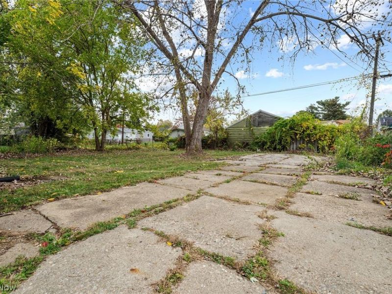 2012 Endrow Avenue NE, Canton, OH 44705 Photo 22