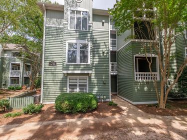 1211 Westview Lane, Unit 201, Raleigh, NC 27605