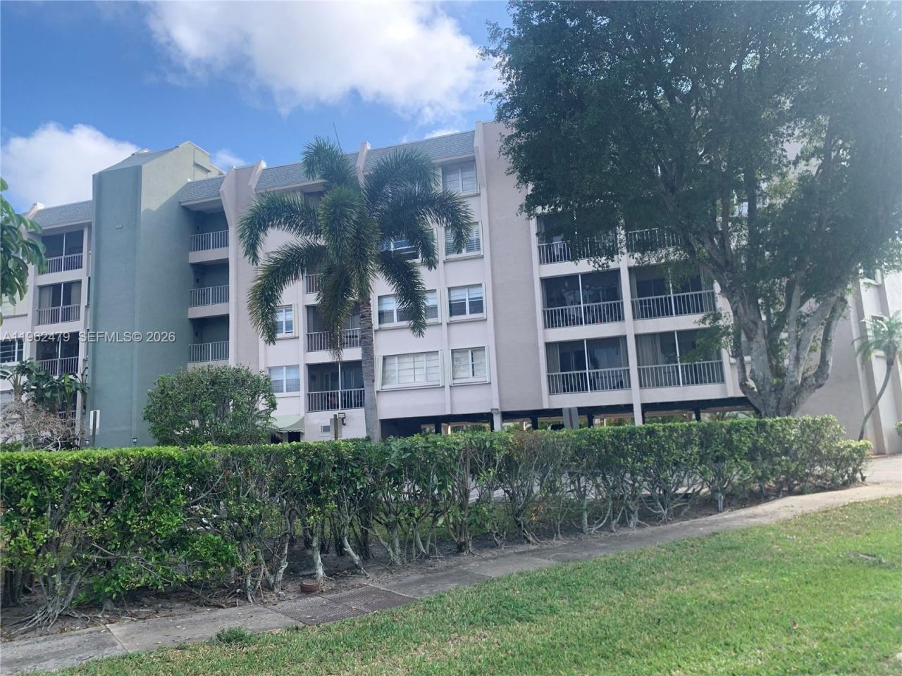 505 Spencer Dr , Unit 101, West Palm Beach, FL 33409 Photo