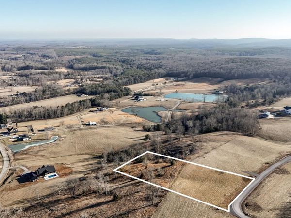 181 Snowy Meadow Lane, Soddy Daisy, TN 37379