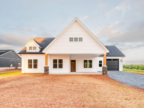 10480 Leesville RD, Lynch Station, VA 24571