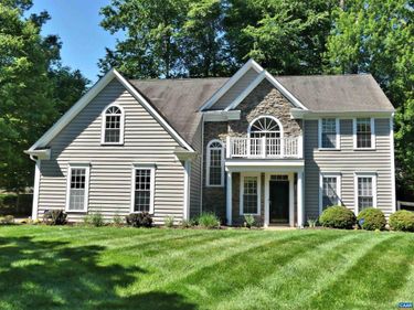 1230 DUNLORA DR, Charlottesville, VA 22901