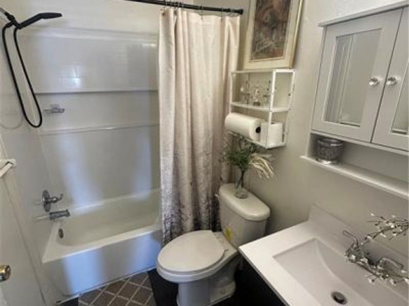 5458 Lamme Road, Dayton, OH 45439 Photo 12