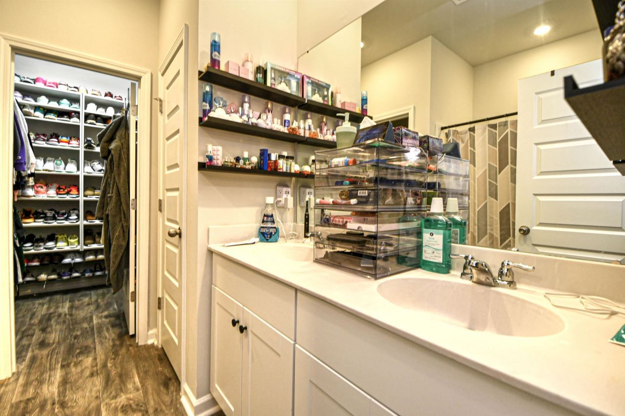 308 Trail Ridge Ct. Photo 18