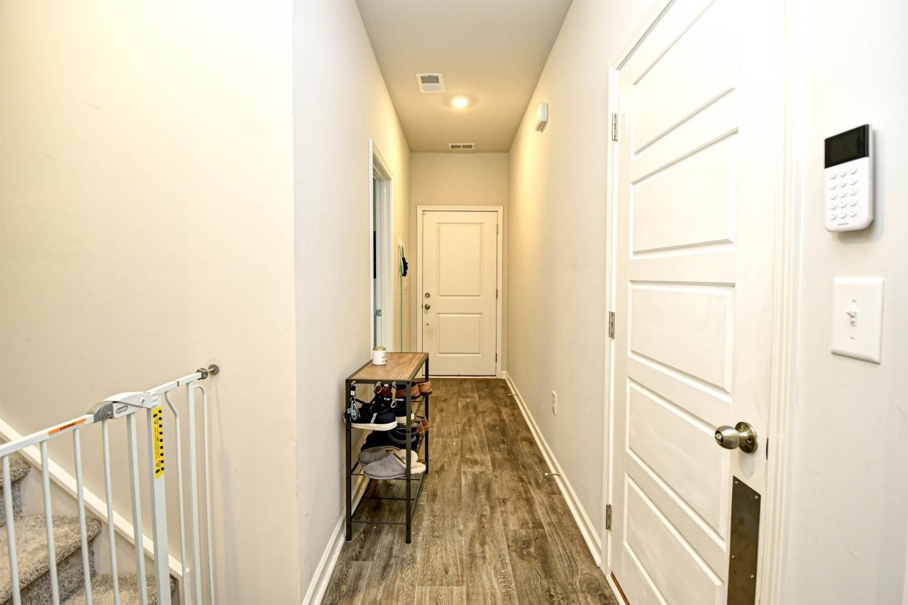 308 Trail Ridge Ct. Photo 5