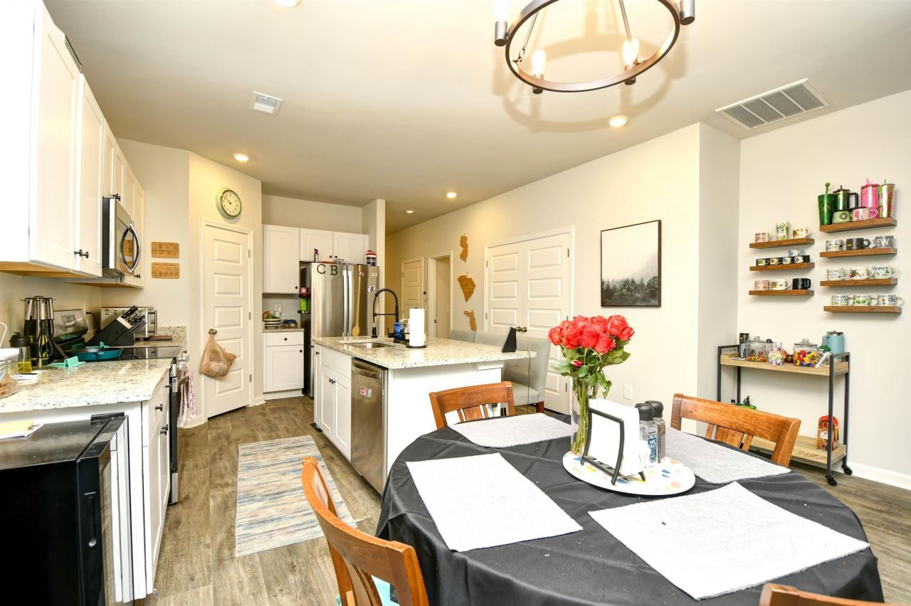 308 Trail Ridge Ct. Photo 9