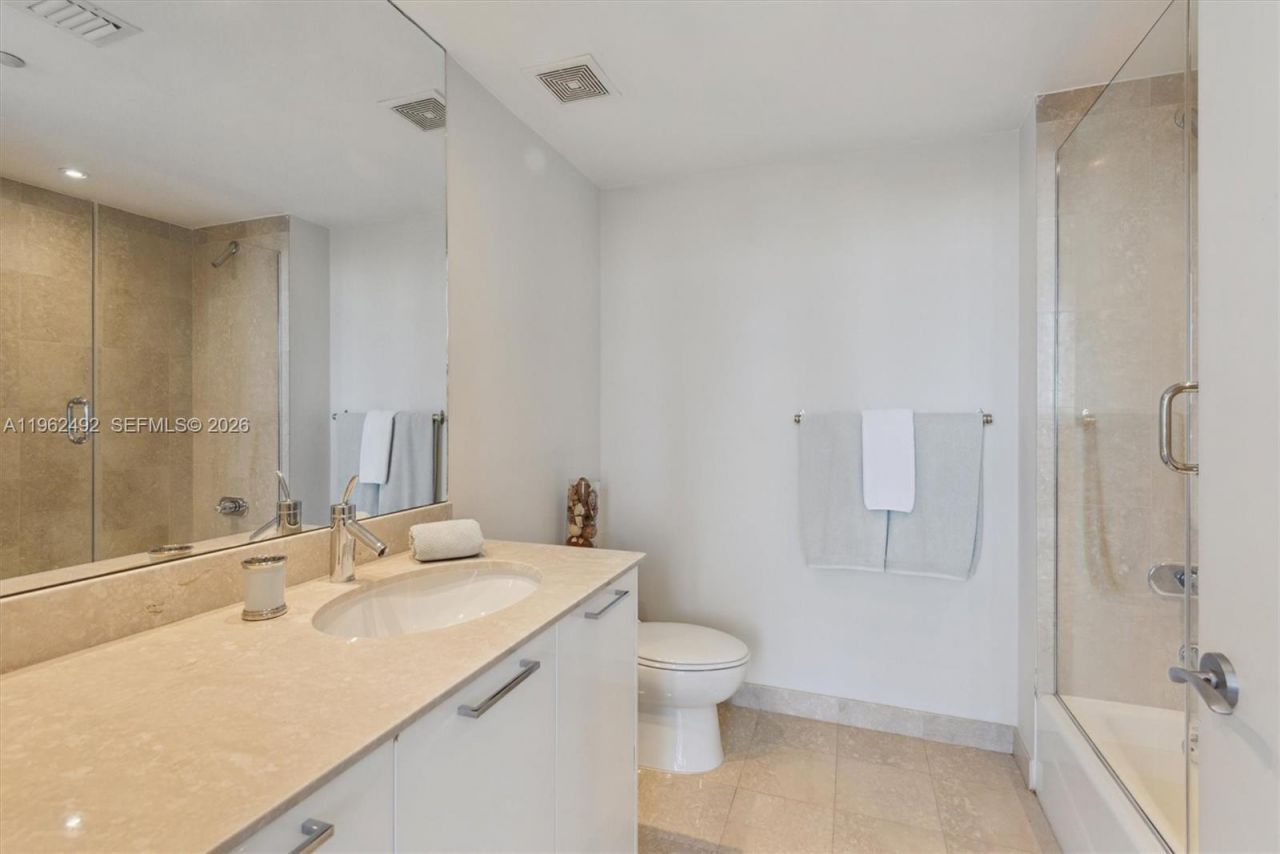 400 Alton Rd, Unit 1910, Miami Beach, FL 33139 Photo