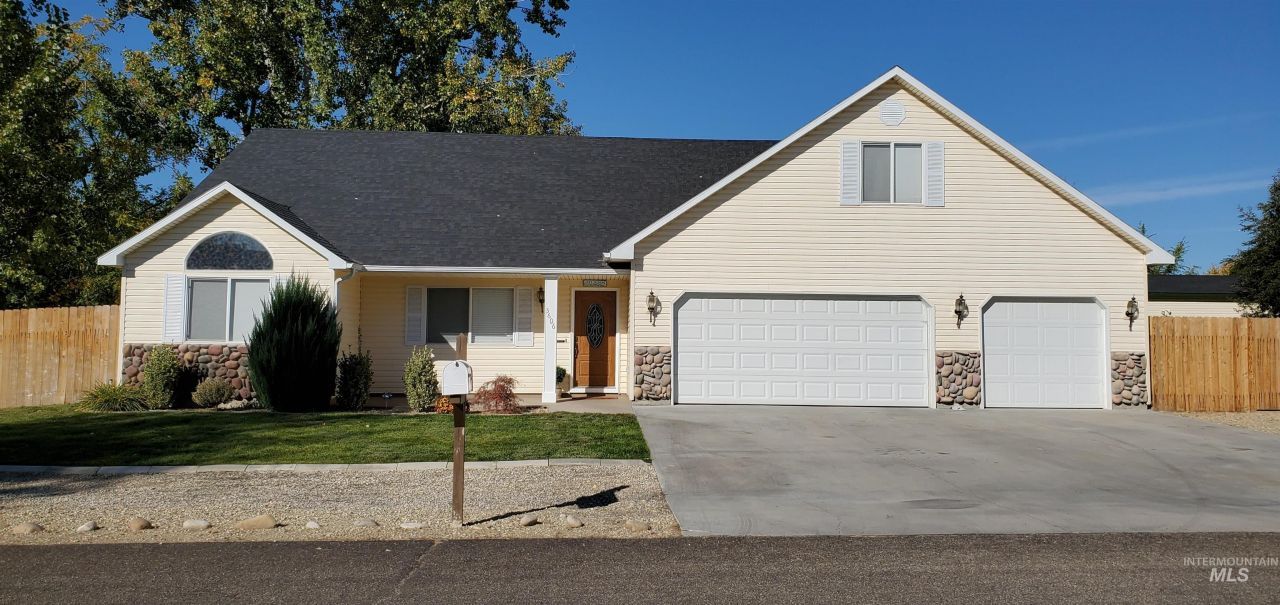 3606 E Kings Gate, Nampa, ID 83687 Main Photo