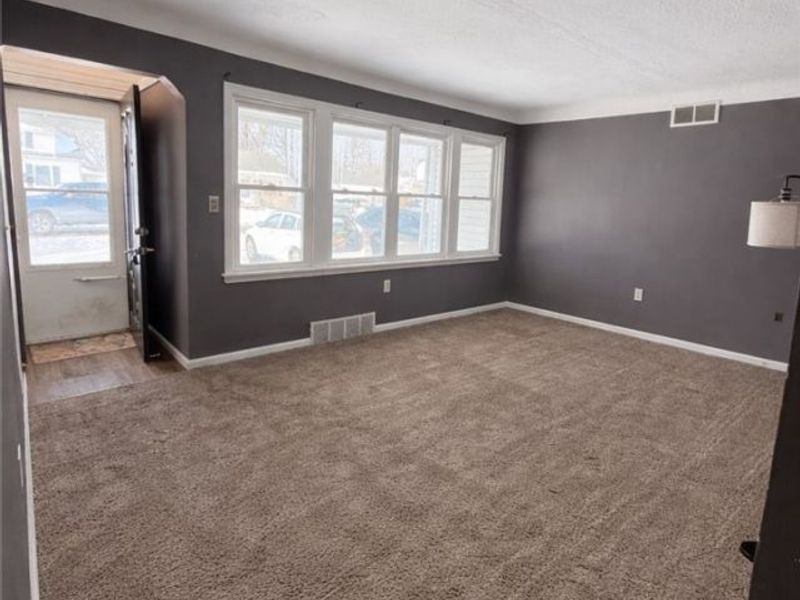 33688 Guilbert Road, Eastlake, OH 44095 Photo 6