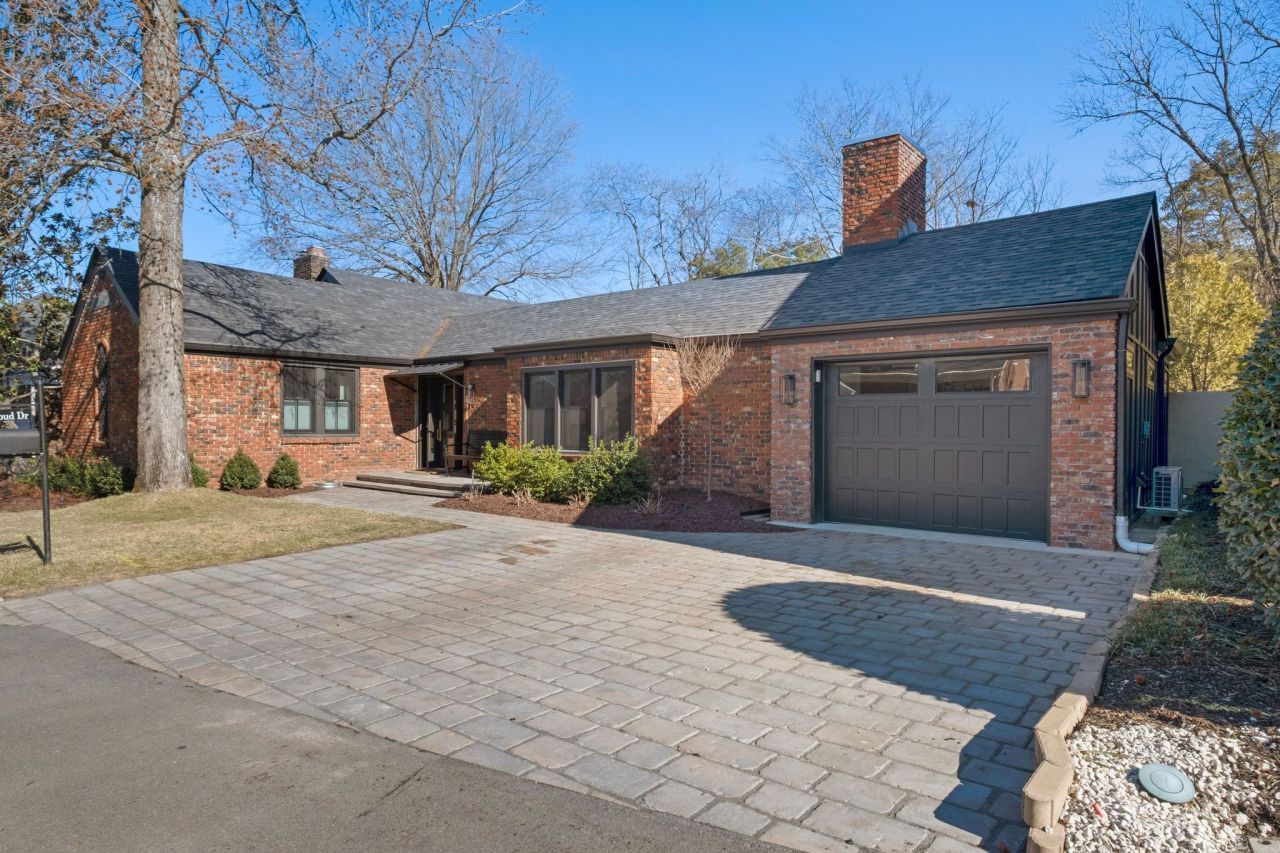 8 Redbud Dr, Nashville, TN 37215 Main Photo