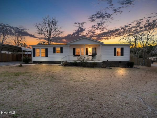 335 Laughing Gull Court SW, Shallotte, NC 28470