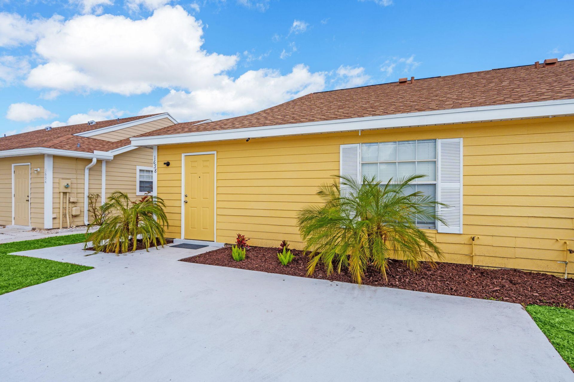 1658 Royal Forest Court Court, West Palm Beach, FL 33406 Photo