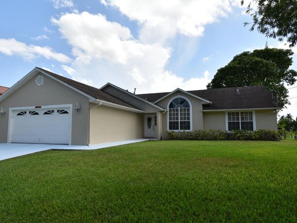 1654 SW Lexington Drive, Port Saint Lucie, FL 34953