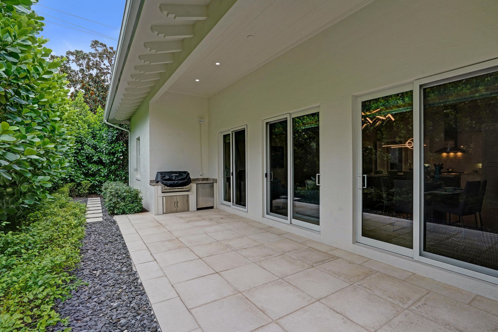 2590 Estates Drive, North Palm Beach, FL 33410 Photo