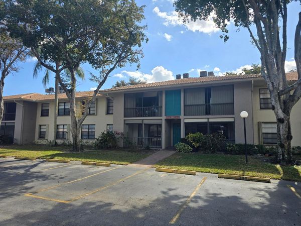 9960 Pineapple Tree Drive, Unit 208, Boynton Beach, FL 33436