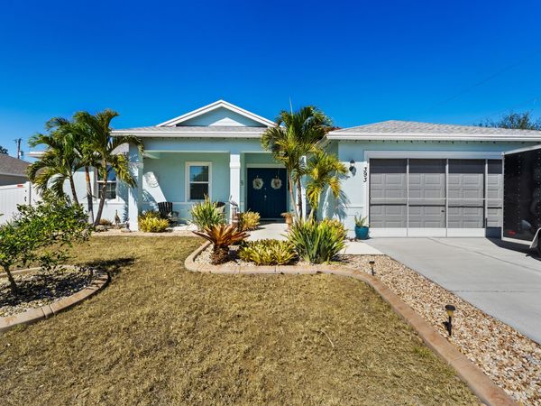 393 SW Alcan Drive, Port St. Lucie, FL 34953