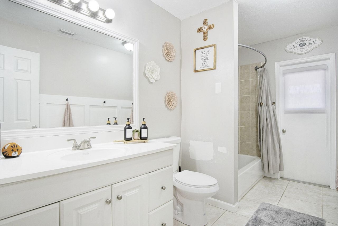 1229 SW Malaga Avenue, Port Saint Lucie, FL 34953 Photo