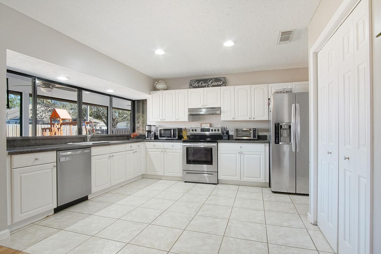 1229 SW Malaga Avenue, Port Saint Lucie, FL 34953 Photo