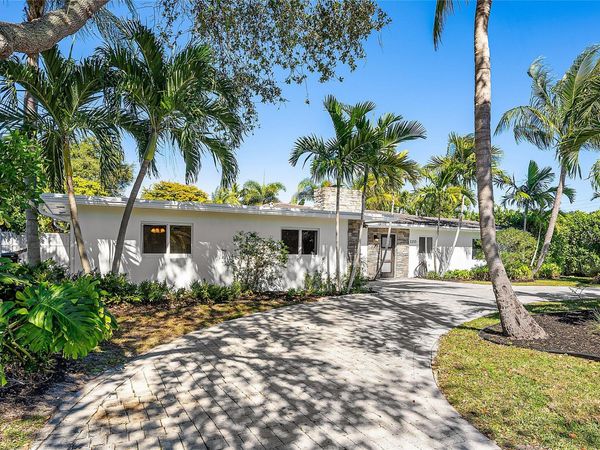 2233 NE 30th Ct, Lighthouse Point, FL 33064