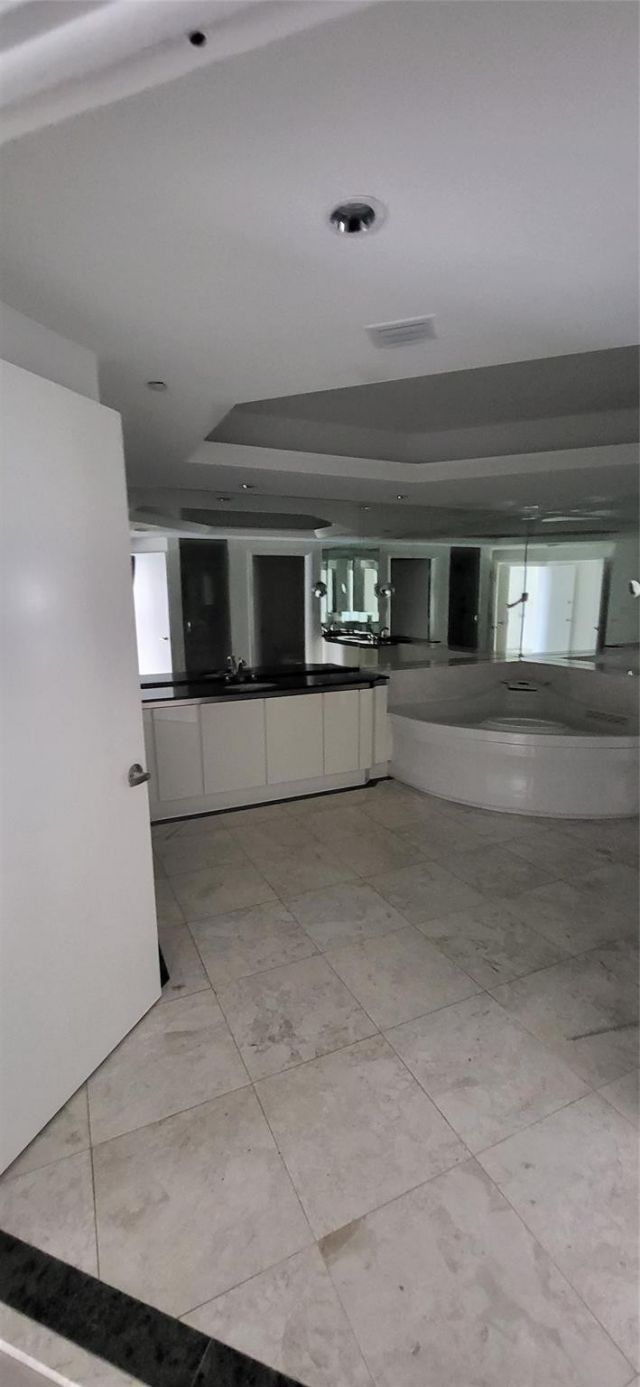 2600 Island Boulevard, Unit 1603, Aventura, FL 33160 Photo