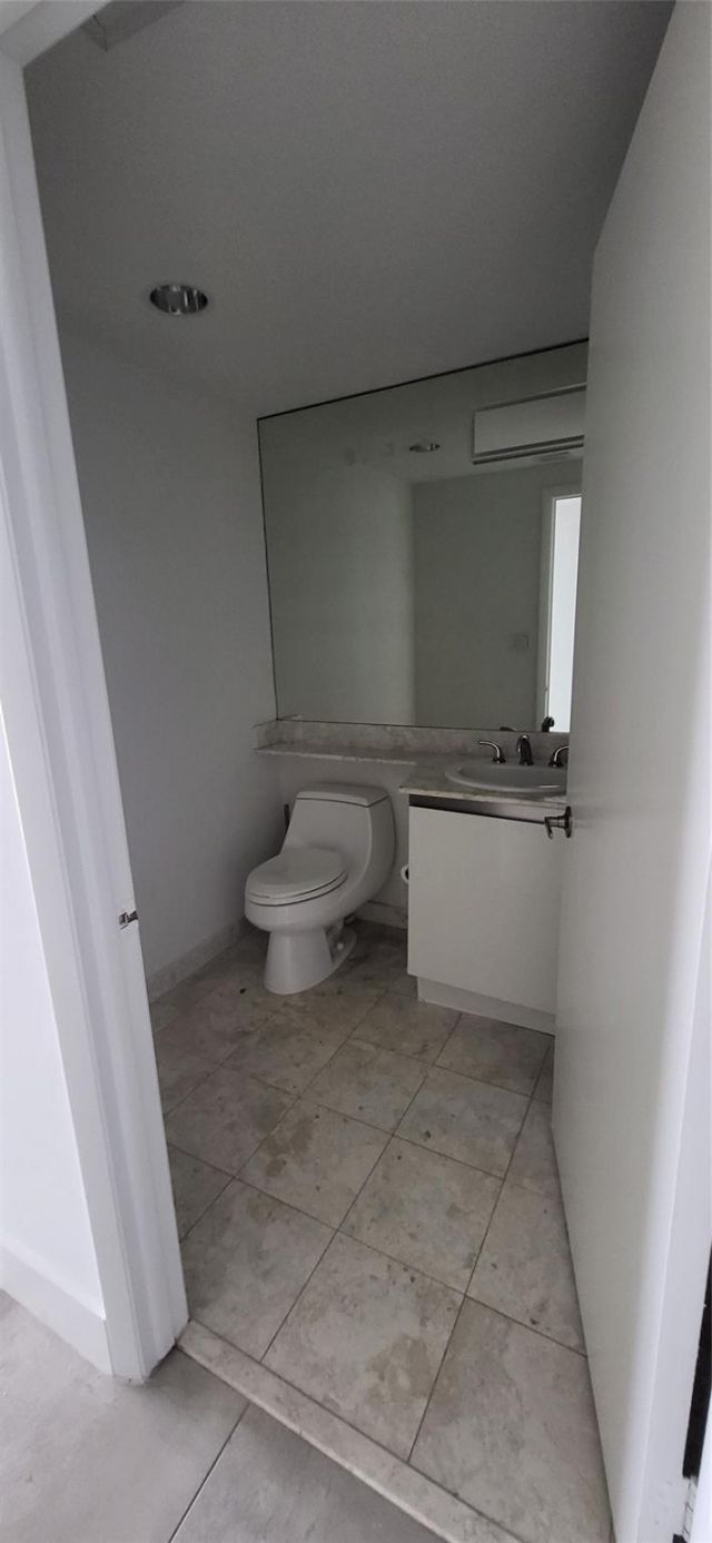 2600 Island Boulevard, Unit 1603, Aventura, FL 33160 Photo