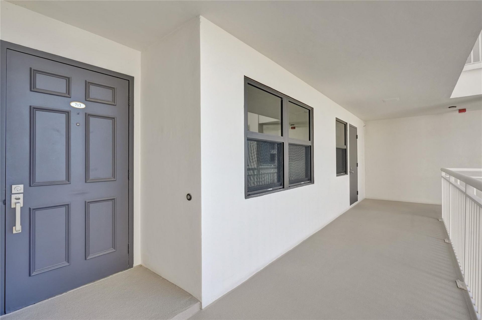 3100 NE 48th St, Unit 713, Fort Lauderdale, FL 33308 Photo