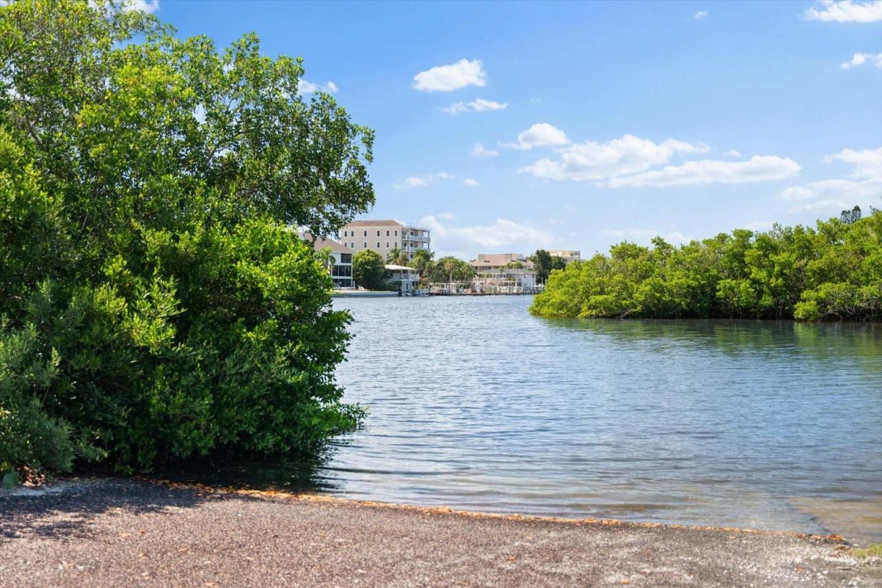 8897 Midnight Pass Road, Unit 105, Sarasota, FL 34242 Photo