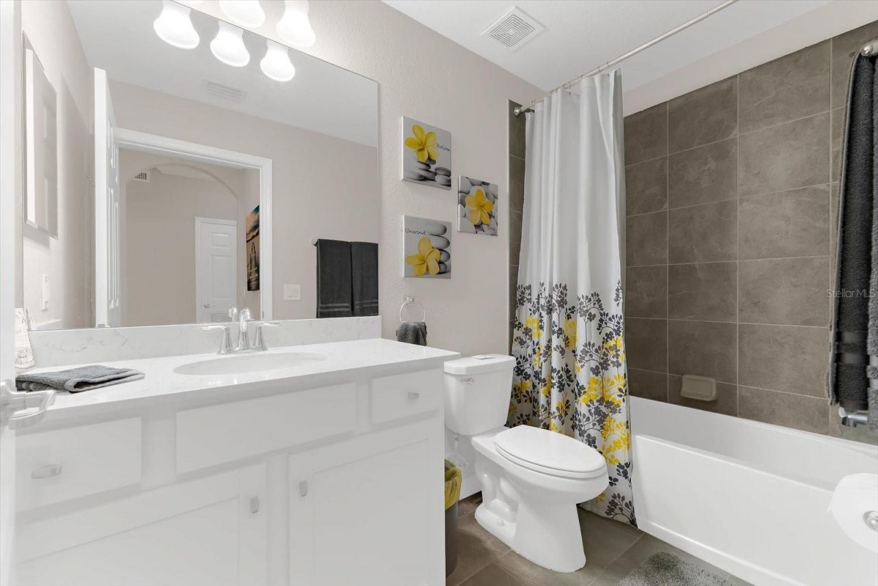 17626 Gawthrop Drive, Unit 207, Bradenton, FL 34211 Photo