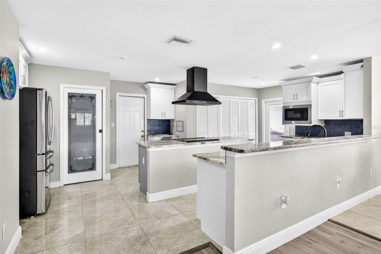 8718 Tahiti Lane, Tampa, FL 33615 Photo